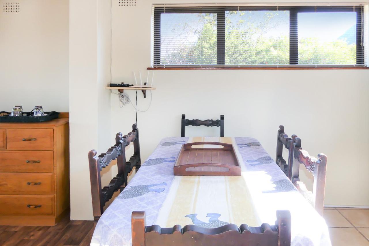 Shalom Self Catering Hotel Клейнмонт Екстериор снимка