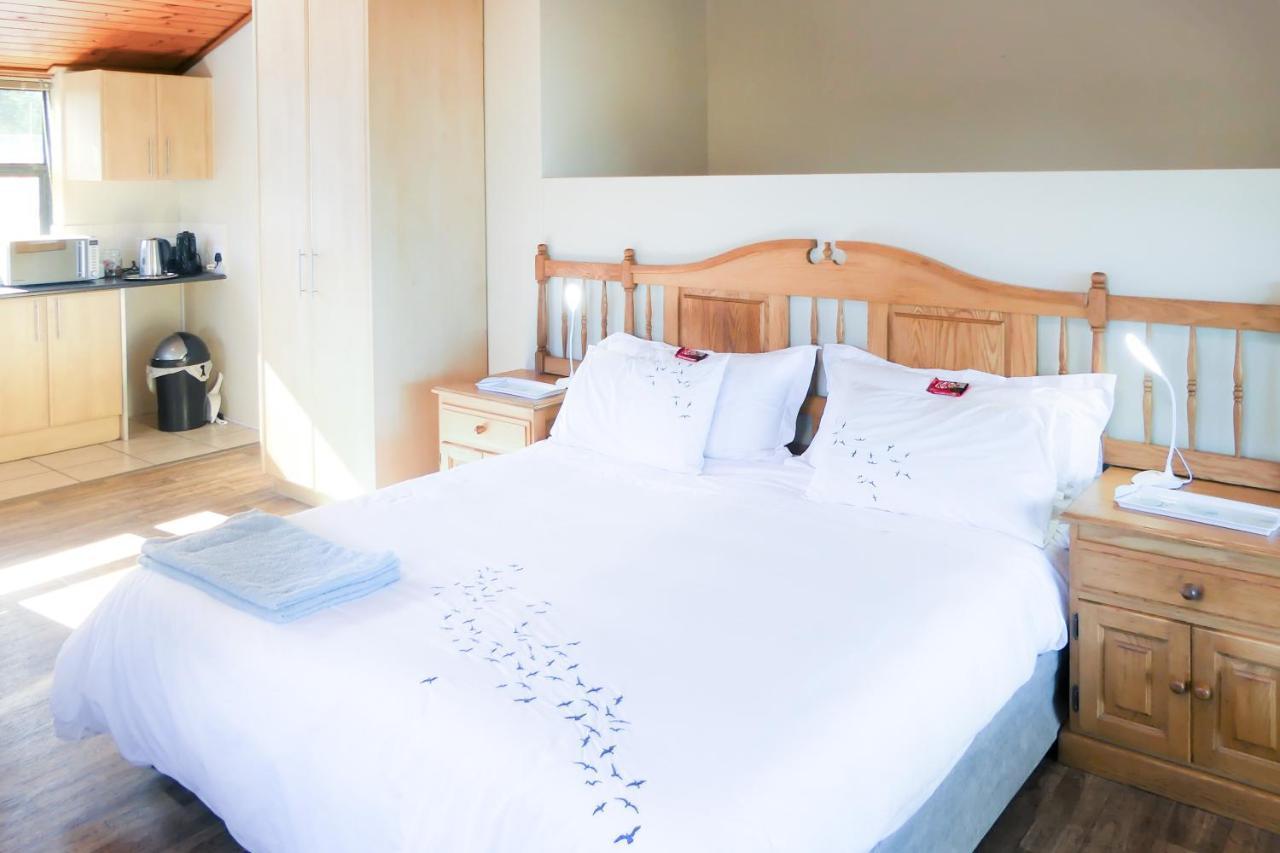Shalom Self Catering Hotel Клейнмонт Екстериор снимка